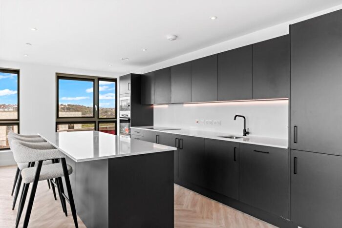 3 Bedroom Penthouse To Rent In Wellesbourne, Preston Park Brighton, BN1