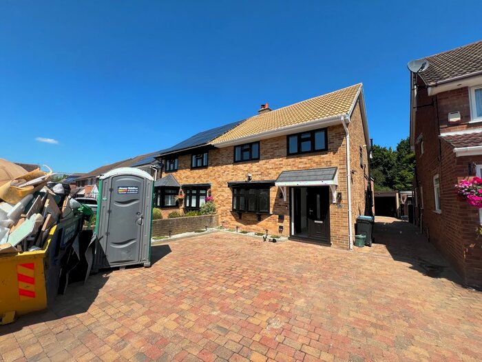 3 Bedroom Property To Rent In Sakins Croft, Harlow, CM18