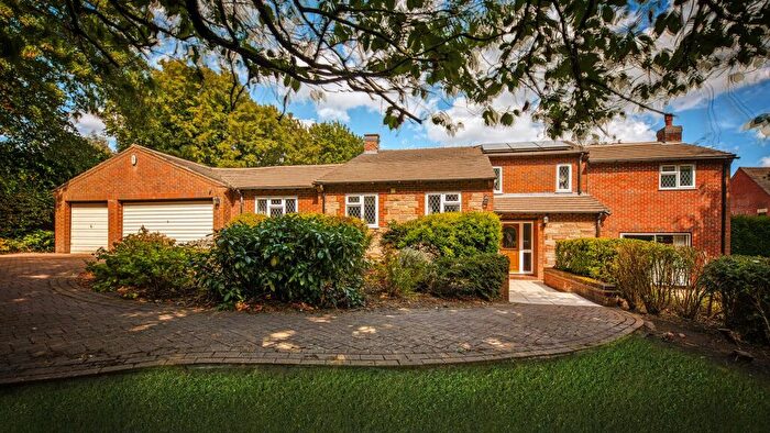 5 Bedroom Detached House For Sale In Hazelwood Road, Duffield, Belper, DE56