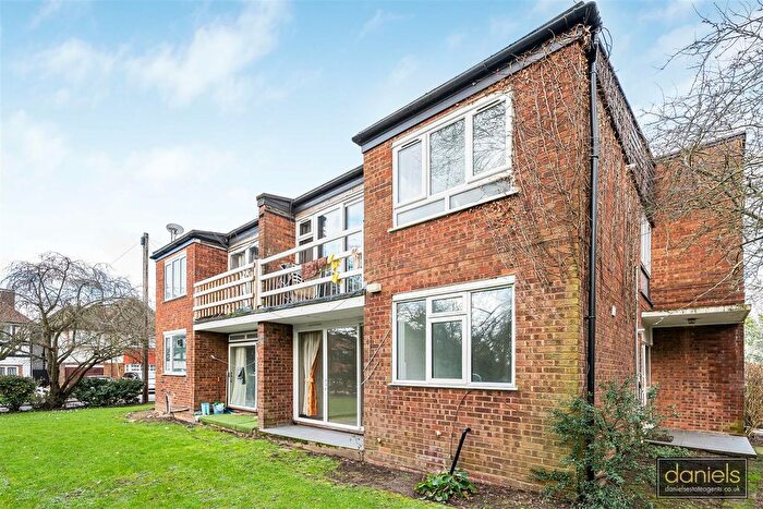 2 Bedroom Maisonette For Sale In The Spinney, Wembley, HA0