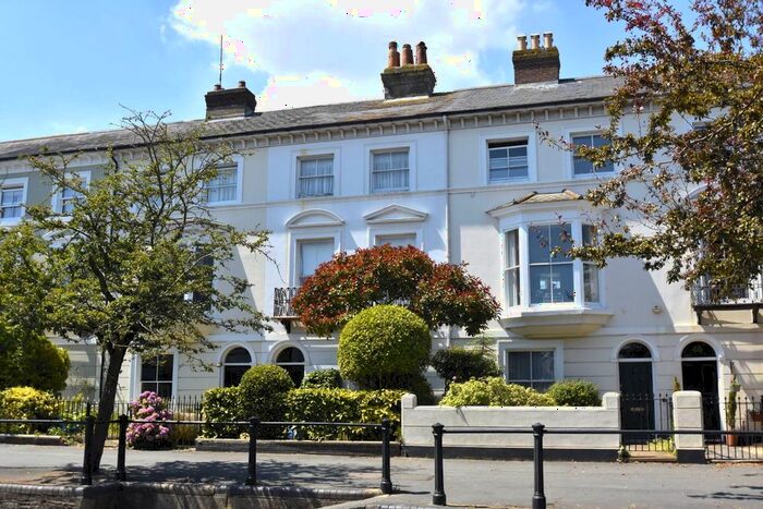5 Bedroom Terraced House To Rent In Carisbrooke Road, Newport, PO30
