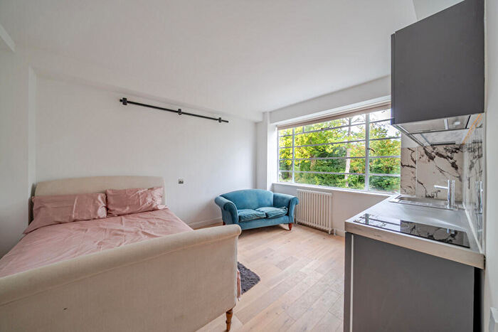 Flat To Rent In Taymount Grange, Taymount Rise, Forest Hill, London, SE23
