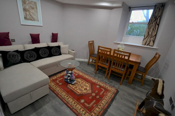 1 Bedroom Flat To Rent In Dalry Road, Dalry, Edinburgh, EH11