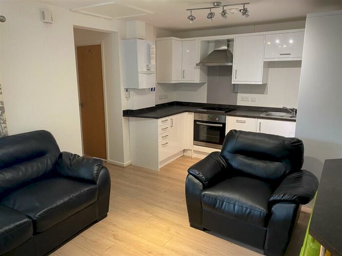 5 Bedroom Flat To Rent In Flat, The Forum, Tiverton Way, Cambridge, CB1