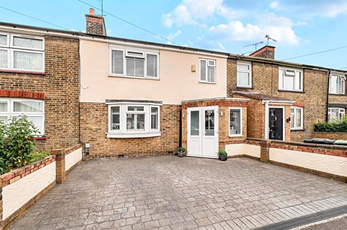 3 Bedroom Terraced House For Sale In Gasson Road, Swanscombe, Kent, DA10