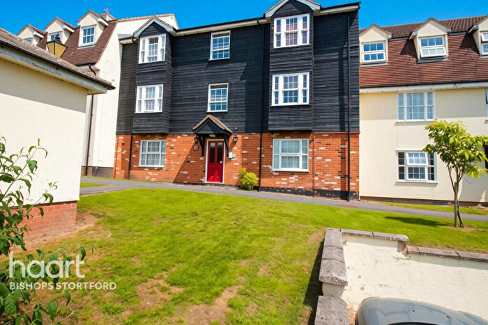 2 Bedroom Apartment For Sale In Red Lion Court, Bishop's Stortford, CM23