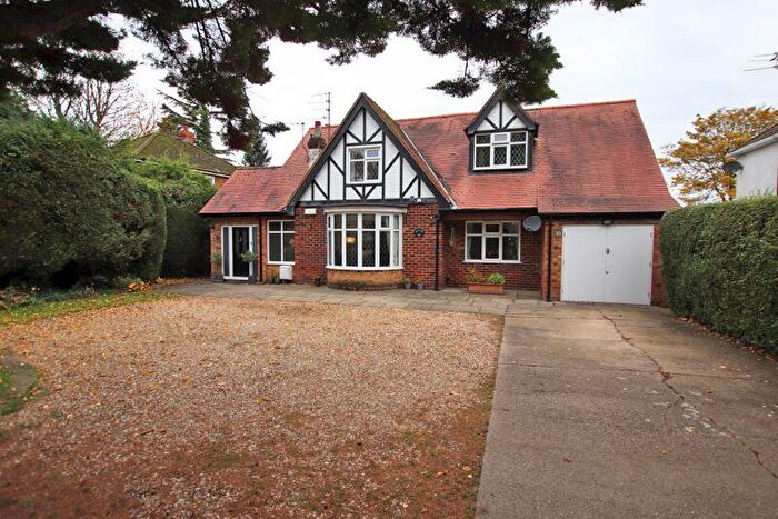 4 Bedroom Detached House For Sale In Brigsley Road, Waltham, DN37