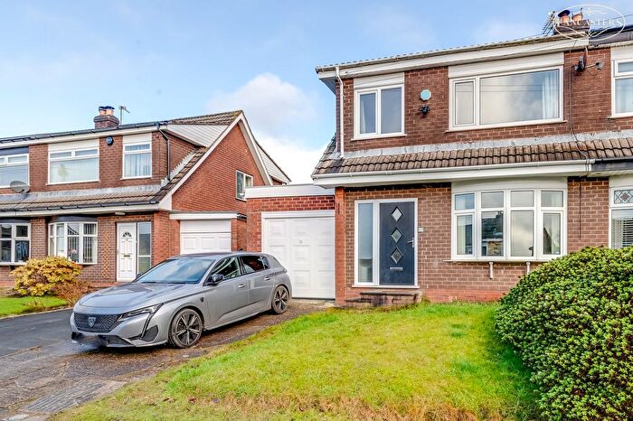 3 Bedroom Semi Detached House For Sale In Fairways, Horwich, Bolton, BL6
