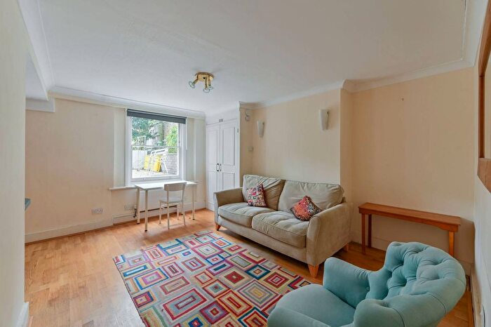1 Bedroom Flat To Rent In Ramsden Road, Nightingale Triangle, London, SW12