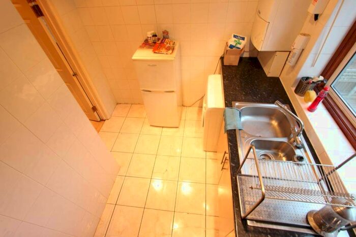 2 Bedroom Flat To Rent In Rectory Road, London, N16