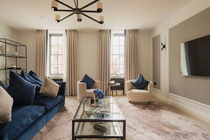 3 Bedroom Flat To Rent In Curzon Street, Mayfair, W1J