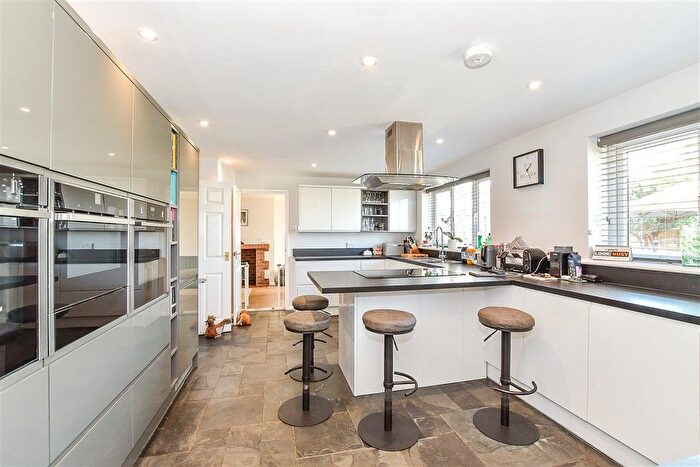 4 Bedroom Detached House For Sale In Gloucester Mews, New Romney, Kent, TN28