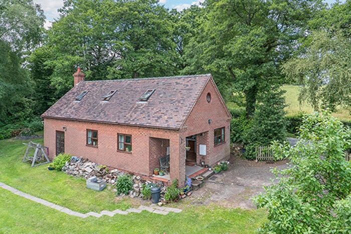 3 Bedroom Detached Bungalow For Sale In Cramer Gutter, Oreton, Kidderminster, DY14