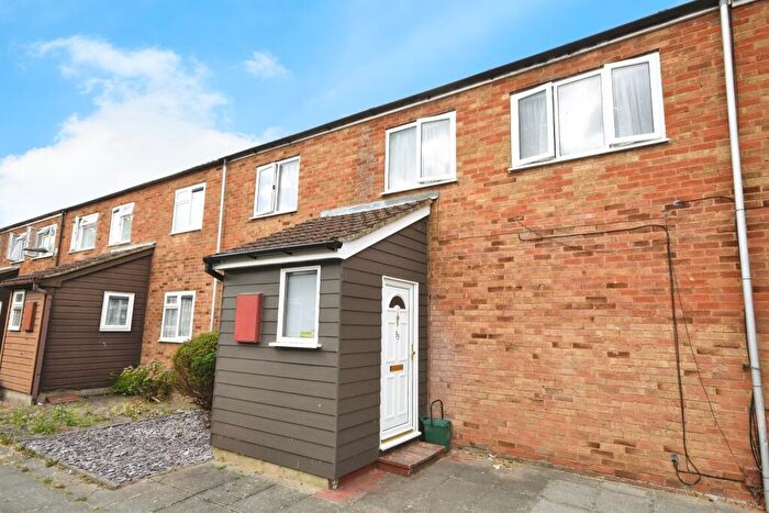 3 Bedroom Terraced House For Sale In Hartford End, Basildon, SS13