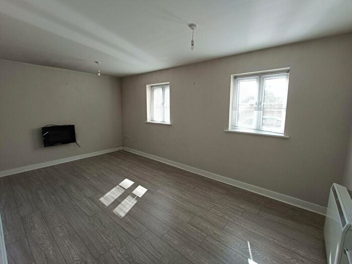 2 Bedroom Apartment To Rent In Holden Close, Braintree, CM7