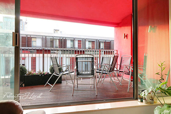 3 Bedroom Flat For Sale In , Plumbers Row, Aldgate, E1