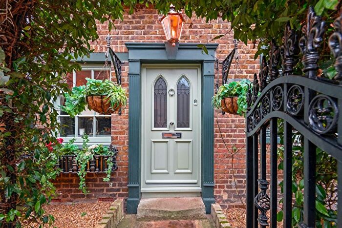 4 Bedroom Property For Sale In St. Albans Street, Windsor, SL4