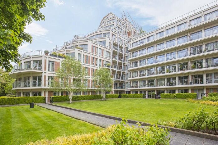 2 Bedroom Apartment For Sale In Kingston Riverside, Kingston Upon Thames, KT2