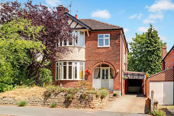 3 Bedroom Semi-Detached House For Sale In Ennerdale Road, Nottingham, NG5