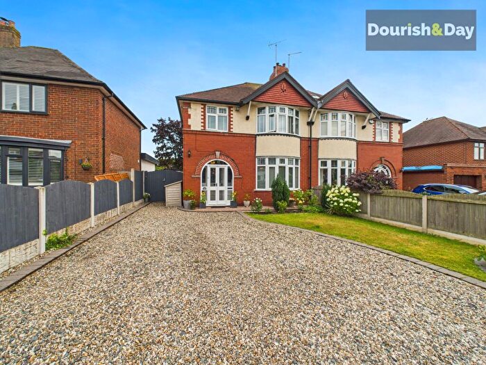 3 Bedroom Semi-Detached House For Sale In Stockton Lane, Stafford, ST17