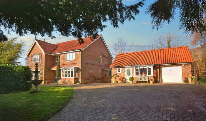 6 Bedroom Detached House For Sale In St. Mary's Lane, Louth, LN11