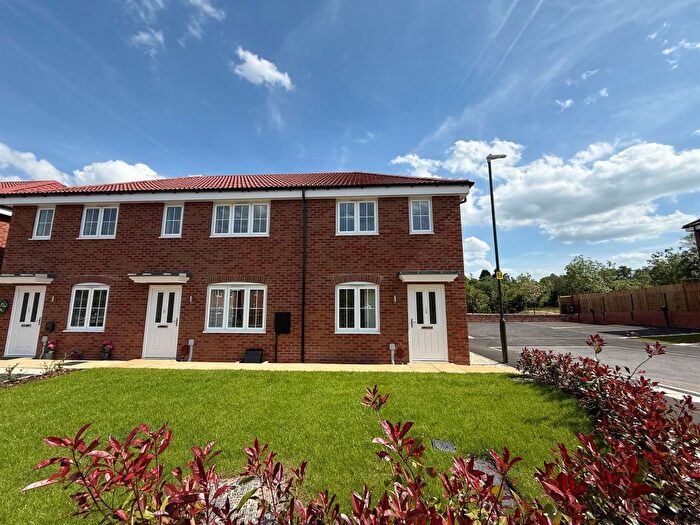 3 Bedroom Terraced House For Sale In Lewsley Drive, Somercotes, Alfreton, DE55