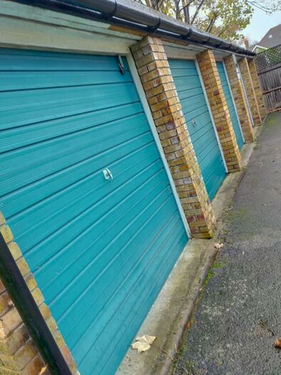 Garage / Parking To Rent In Crescent Road Bromley, BR1
