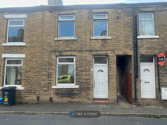 2 Bedroom Terraced House To Rent In Edward Street, Brighouse, HD6