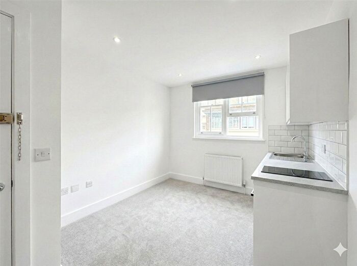 Studio To Rent In Clayponds Lane, Brentford, TW8