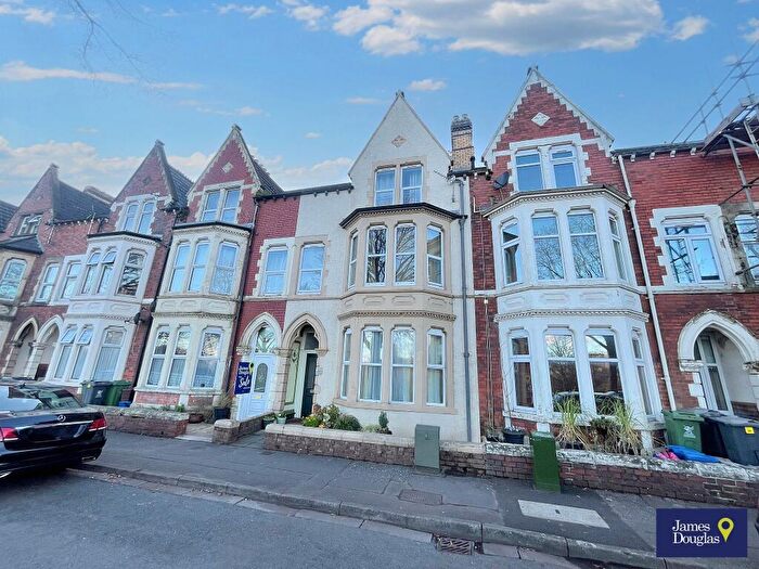 6 Bedroom Terraced House For Sale In Taff Embankment, Grangetown, Cardiff, CF11