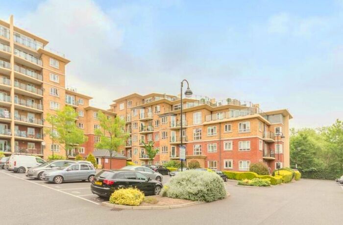 1 Bedroom Apartment To Rent In Glebelands Close London, N12