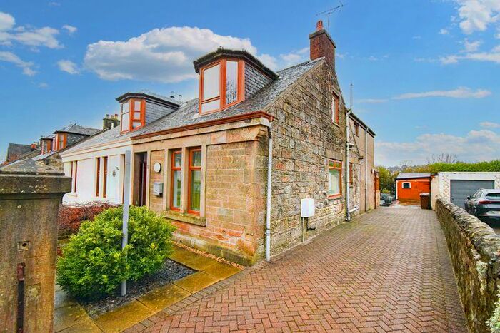 3 Bedroom Terraced House To Rent In Stirling Road, Glasgow, G65