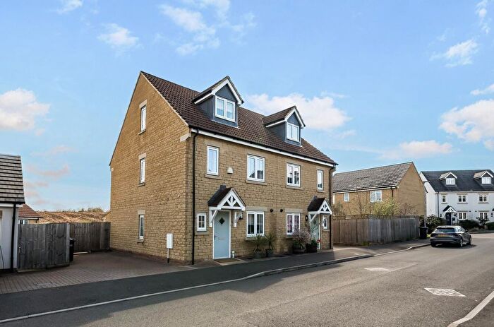 3 Bedroom Semi Detached House For Sale In Portland Rise, Corsham, SN13