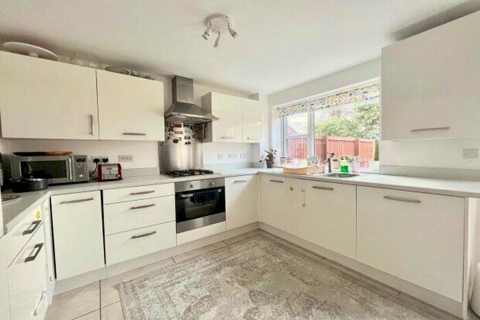 3 Bedroom Semi-Detached House To Rent In Summer Crescent, Nottingham, NG9