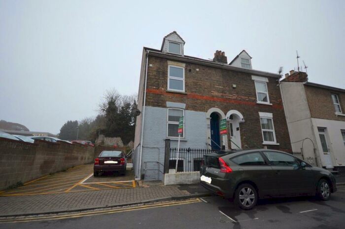1 Bedroom Flat To Rent In Old Town, SN1