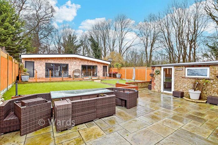 3 Bedroom Semi-Detached House For Sale In Birling Road, Leybourne, West Malling, Kent, ME19