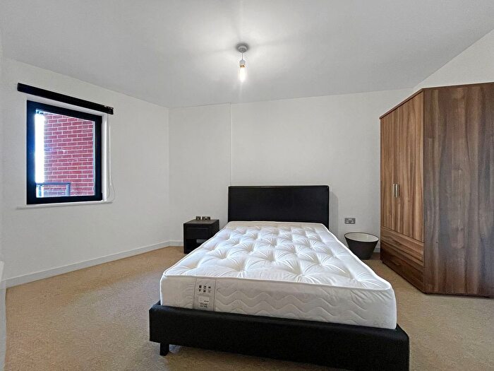 1 Bedroom Property To Rent In Montague, Gotts Road, Leeds, LS12