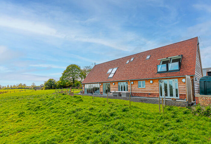 4 Bedroom Detached House For Sale In Greensand Barn, Overend Green Lane, Heath And Reach, LU7