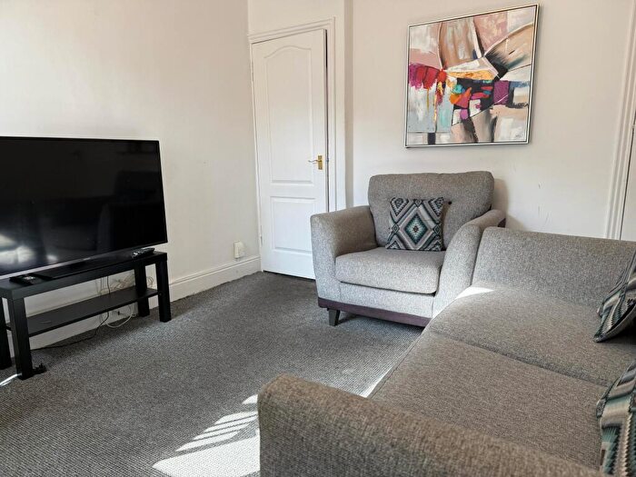 3 Bedroom Terraced House To Rent In St. Andrews Street - Bed Student House, LN5