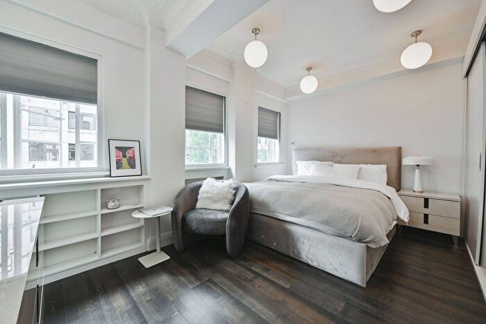 2 Bedroom Flat To Rent In Wigmore Street, Marylebone, London, W1U