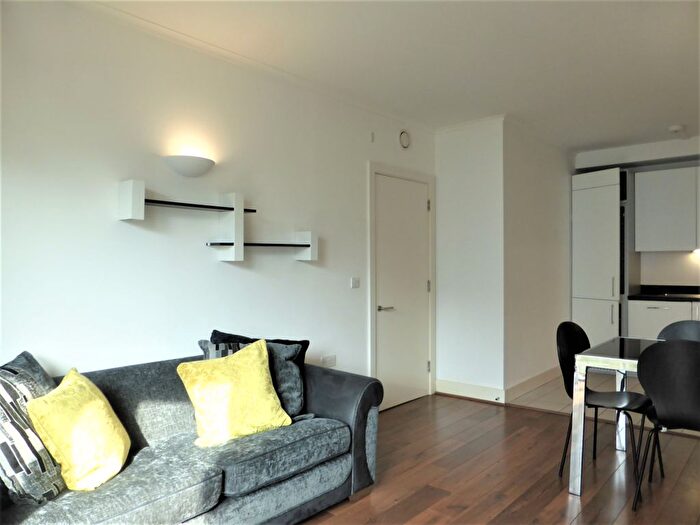 2 Bedroom Flat To Rent In Stroudley Road, Brighton, BN1
