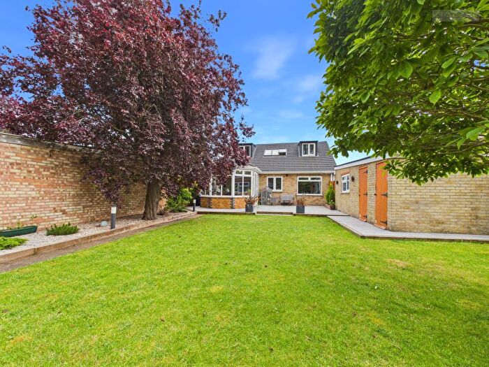 3 Bedroom Detached Bungalow For Sale In Gunthorpe Road, Peterborough, PE4