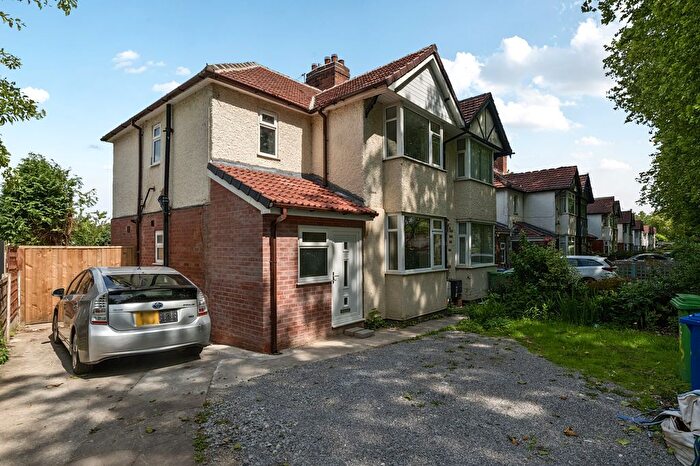 3 Bedroom Semi-detached House For Sale In Errwood Road, Manchester, M19