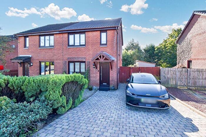 3 Bedroom Semi-Detached House For Sale In Masonfield Avenue, Cumbernauld, G68