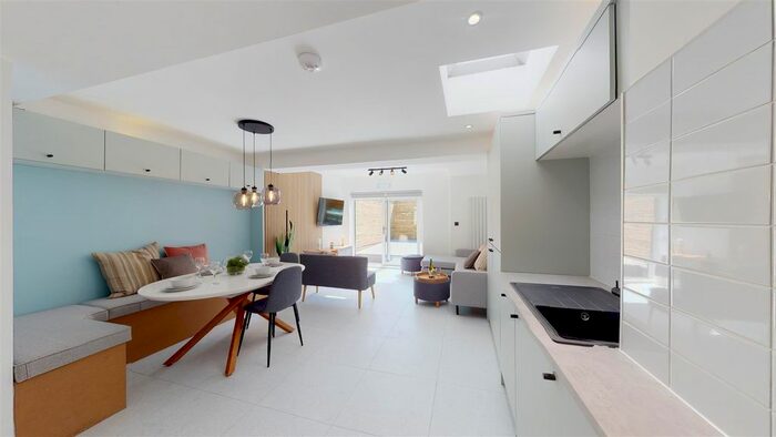 8 Bedroom Property To Rent In Llantwit Street, Cathays, Cardiff, CF24