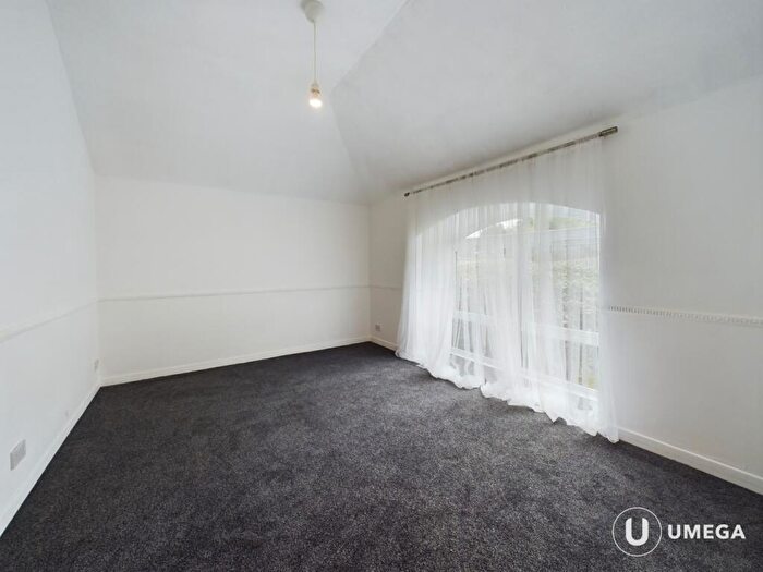 2 Bedroom Apartment To Rent In Upper Craigour, Liberton, Edinburgh, EH17