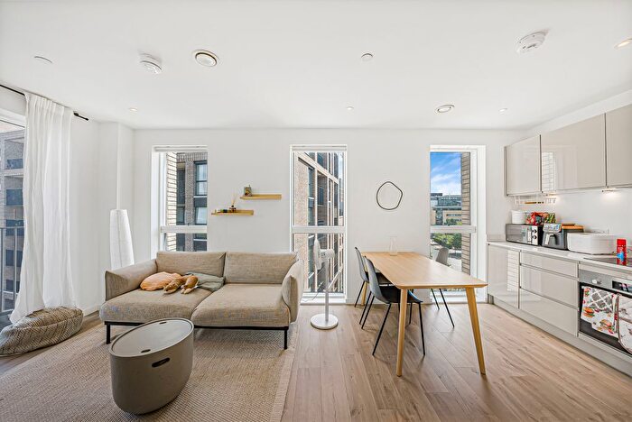 2 Bedroom Flat For Sale In Silley Weir Promenade, London, E16