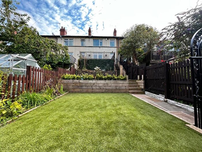3 Bedroom Terraced House For Sale In Ayrton Crescent, Bingley, West Yorkshire, BD16