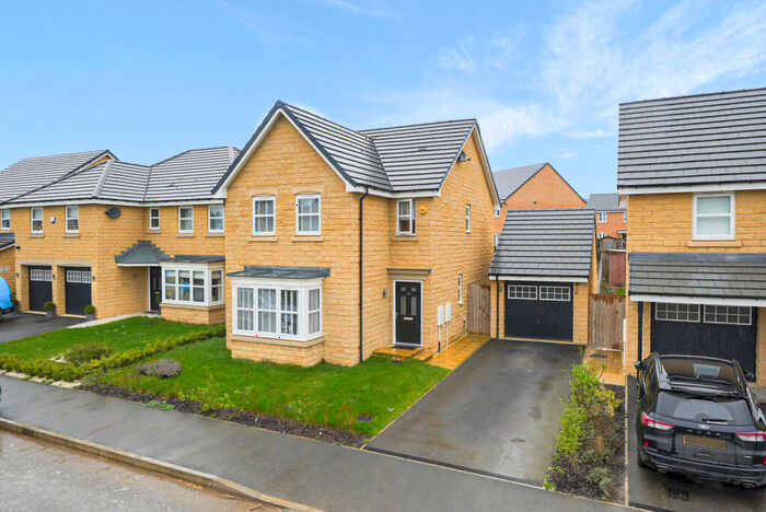4 Bedroom Detached House To Rent In Spring Wood Crescent, Bramhope, Leeds, LS16