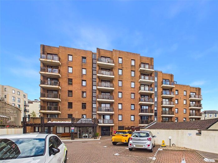 1 Bedroom Flat For Sale In Knightstone Road, Weston-Super-Mare, North Somerset, BS23